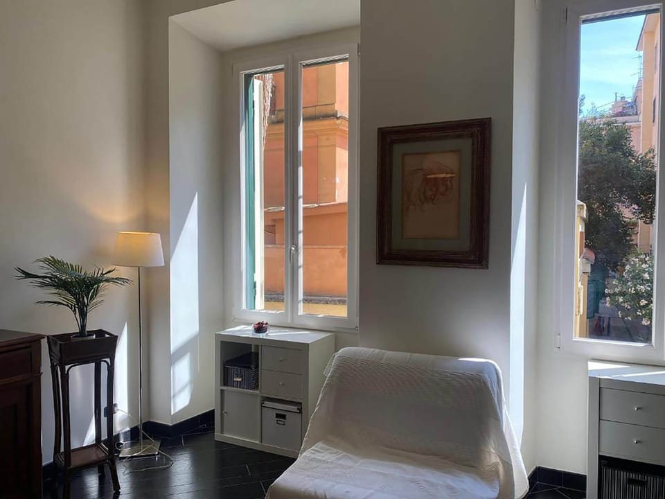 Apartment (2 Bedrooms) | Living area