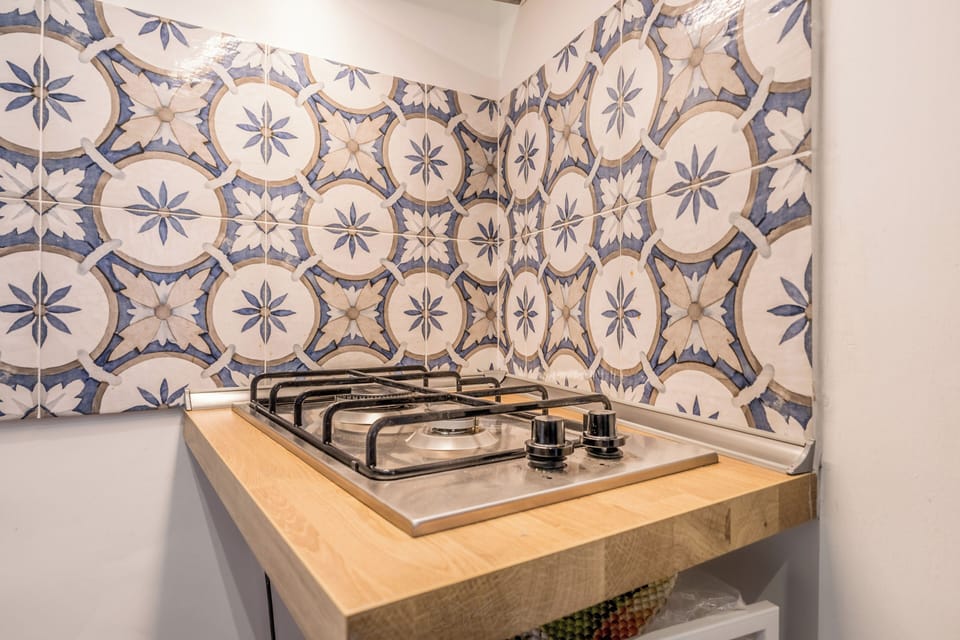 Apartment (2 Bedrooms) | Private kitchen | Microwave, espresso maker, electric kettle