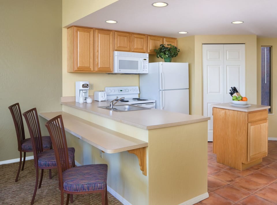 Fridge, microwave, coffee/tea maker