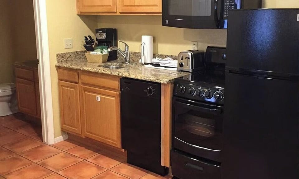 Fridge, microwave, coffee/tea maker