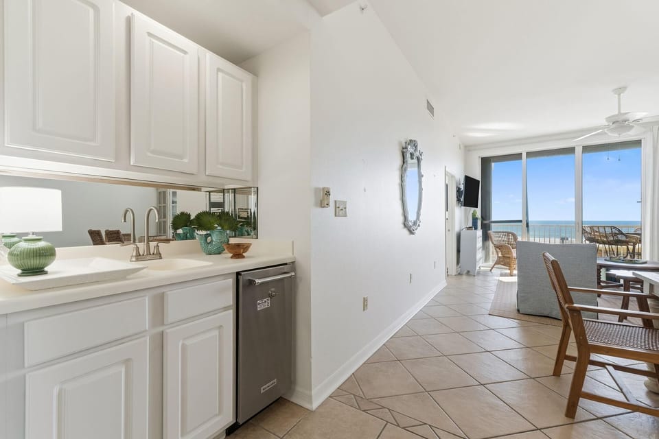 Condo, Multiple Beds (Spanish Key 107) | Interior