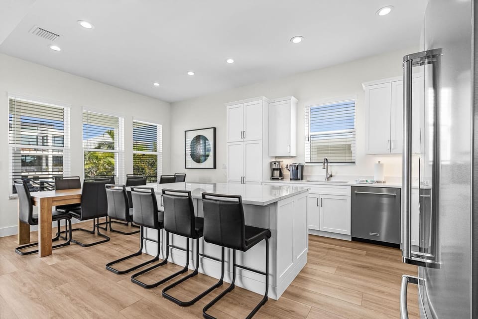 House, Multiple Beds (Cask and Cocoa) | Private kitchen | Oven, toaster
