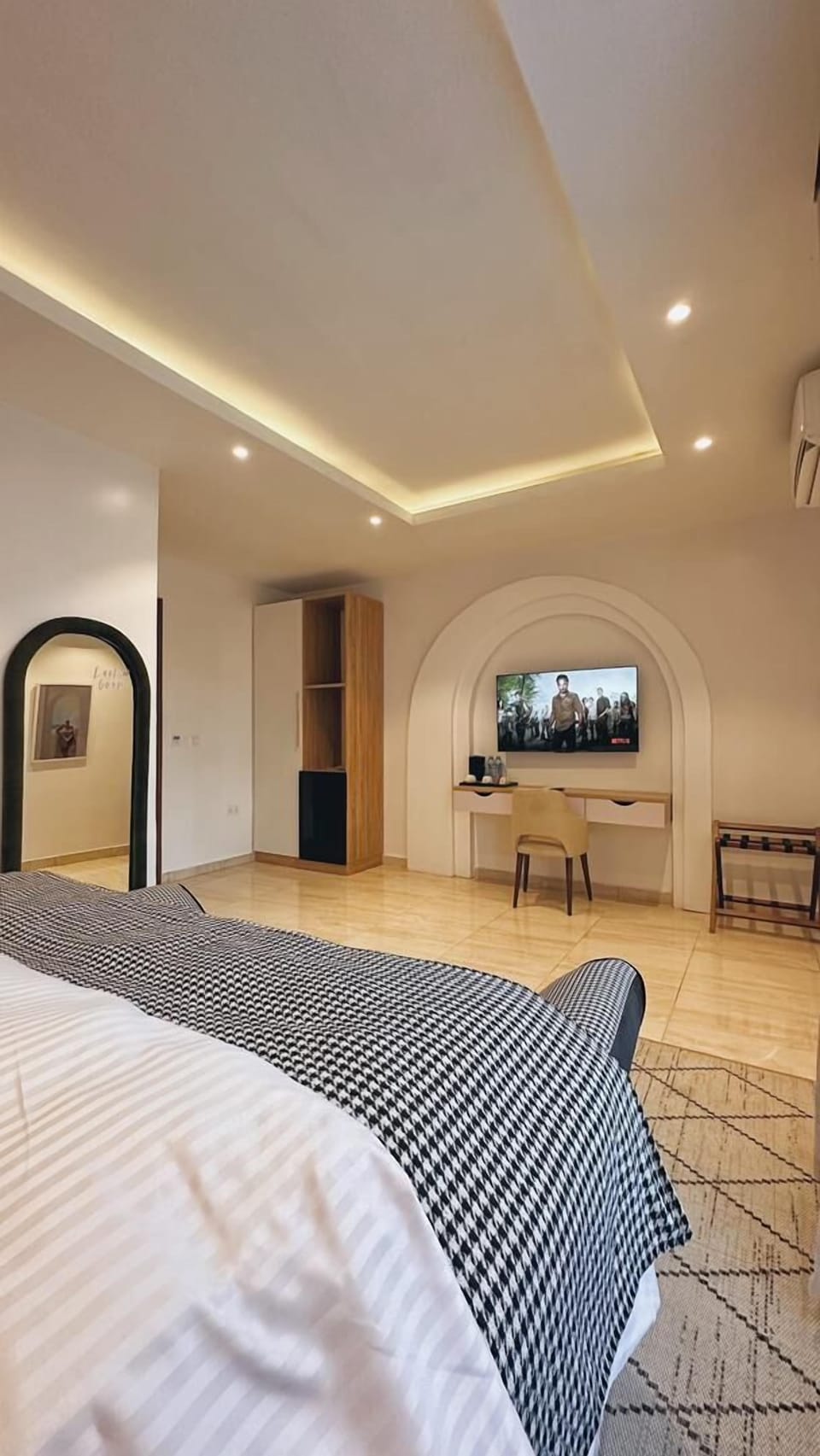 Comfort Single Room | In-room safe, desk, laptop workspace, free WiFi