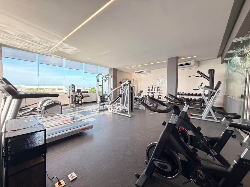LUX 1 BDR OCEAN VIEW 1 BLOCK TO BEACH Apartment in Playa del Carmen
