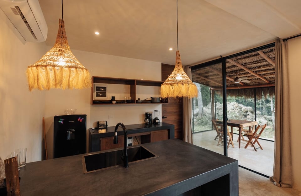 Luxury House, Garden View | Private kitchen