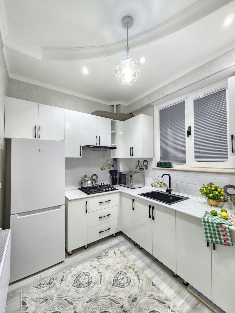 Comfort Apartment, Balcony, Courtyard View | Private kitchen | Fridge, microwave, stovetop, electric kettle