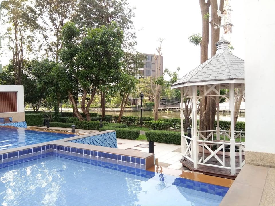 Condo, 1 Bedroom, Accessible, Smoking | Pool | Outdoor pool
