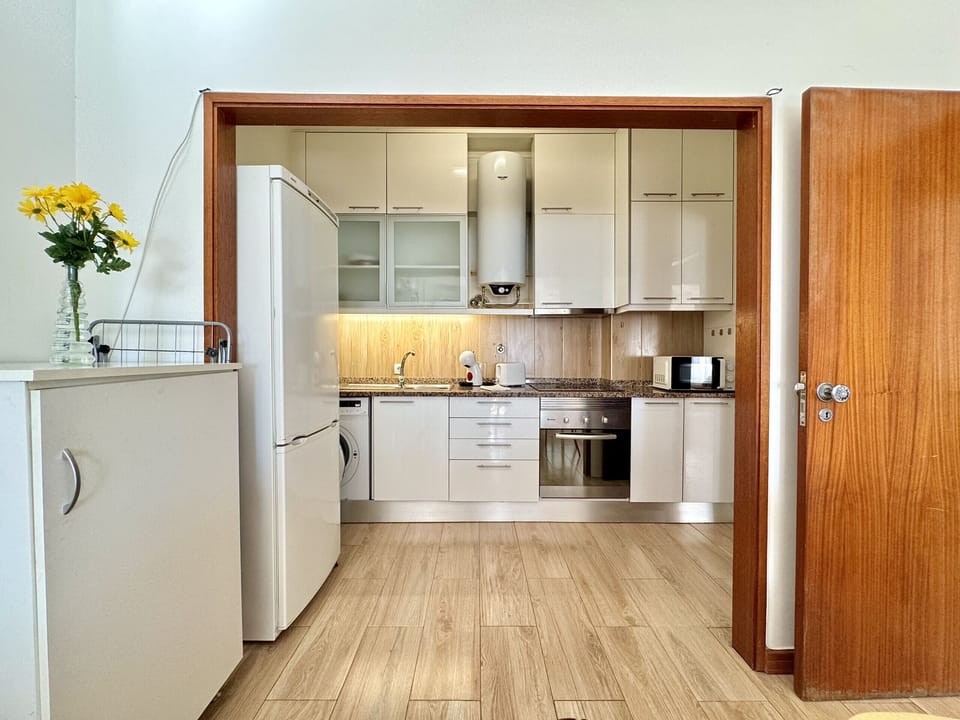 Microwave, oven, coffee/tea maker, toaster