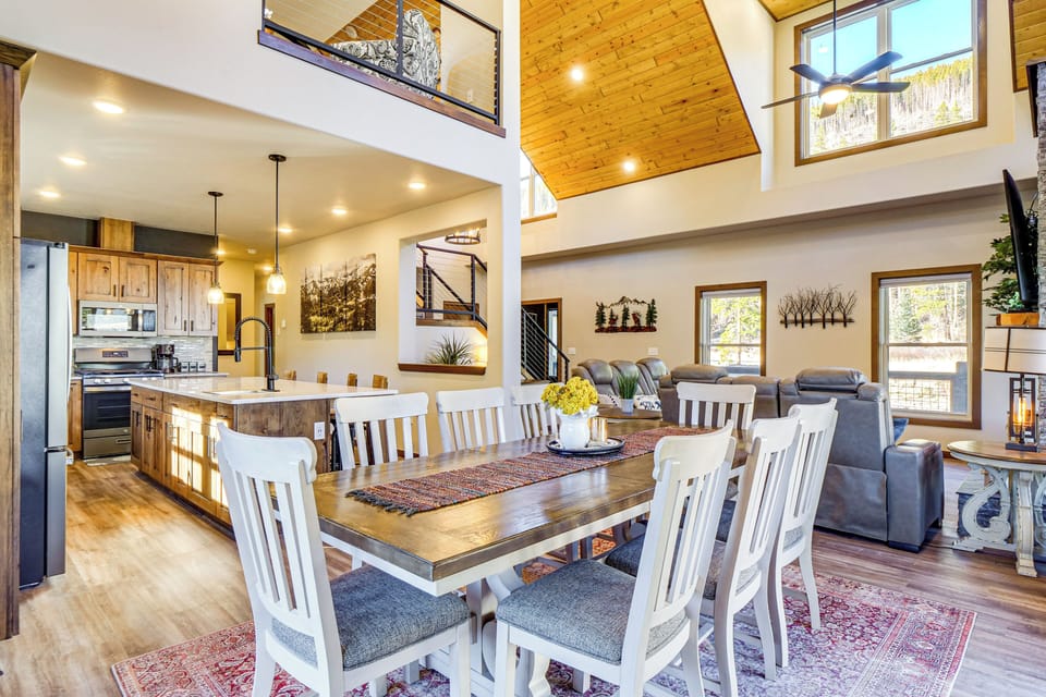 House (4 Bedrooms) | Interior