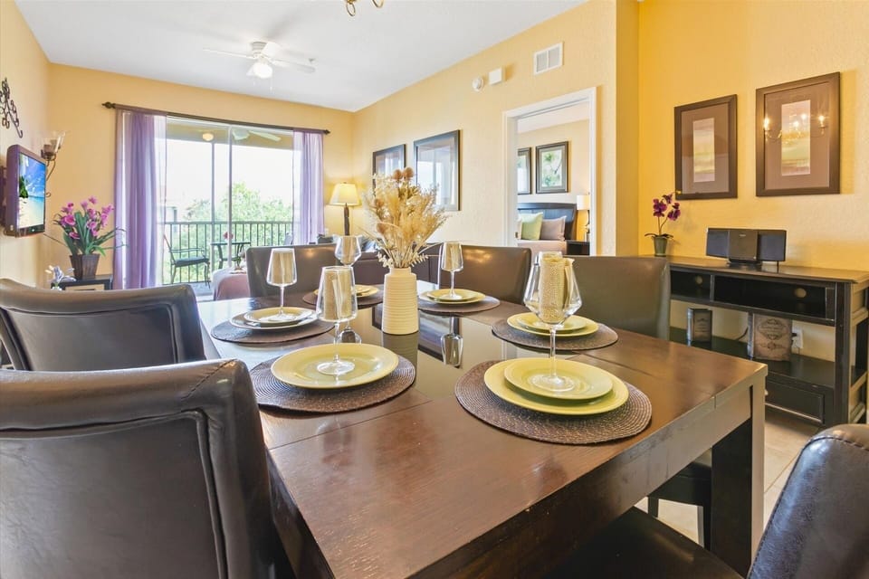 Condo, 3 Bedrooms | Dining
