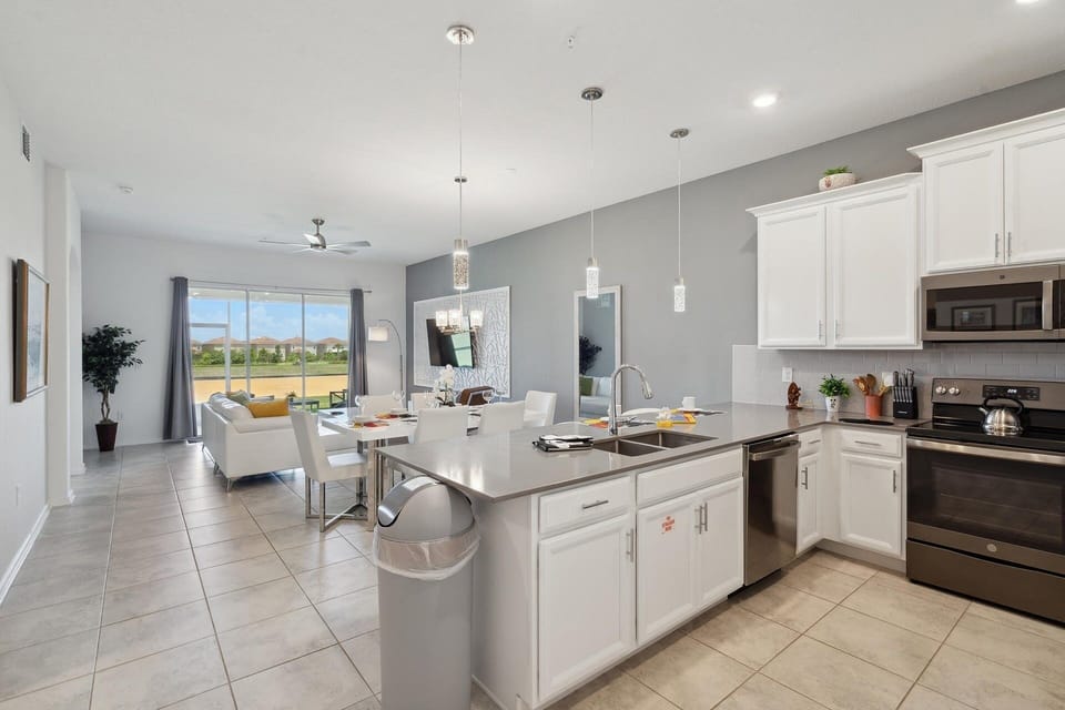 Condo, 2 Bedrooms | Private kitchen | Coffee/tea maker, fridge, oven, toaster