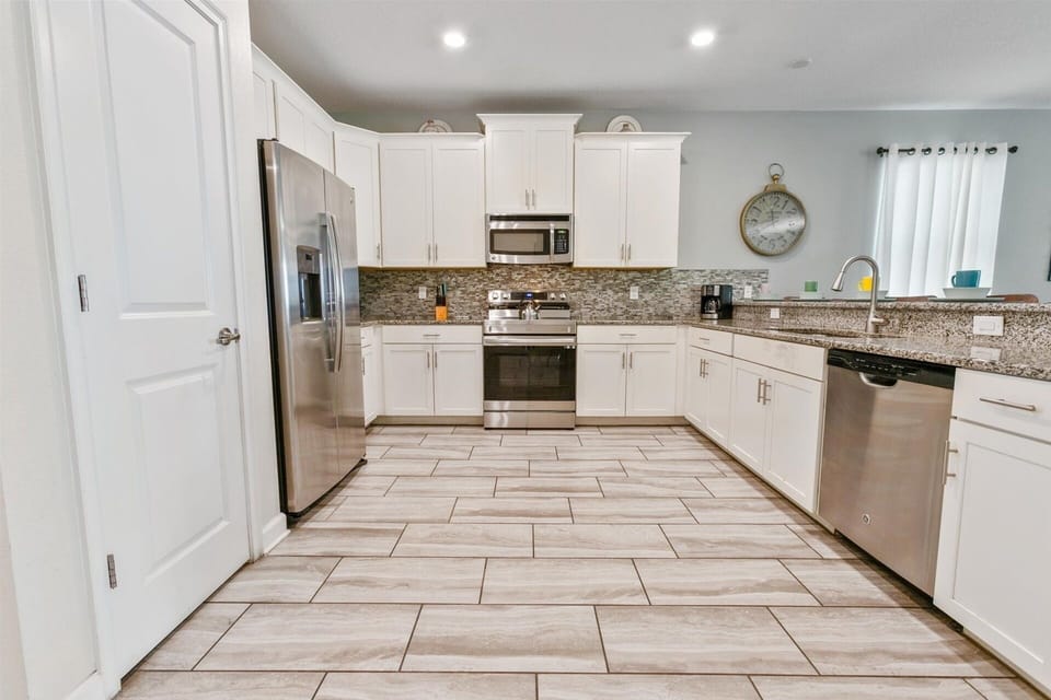 House, Multiple Bedrooms | Private kitchen | Coffee/tea maker, fridge, oven, toaster
