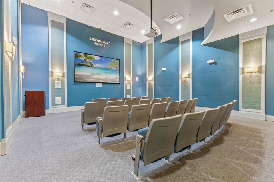 House, 5 Bedrooms | Meeting facility