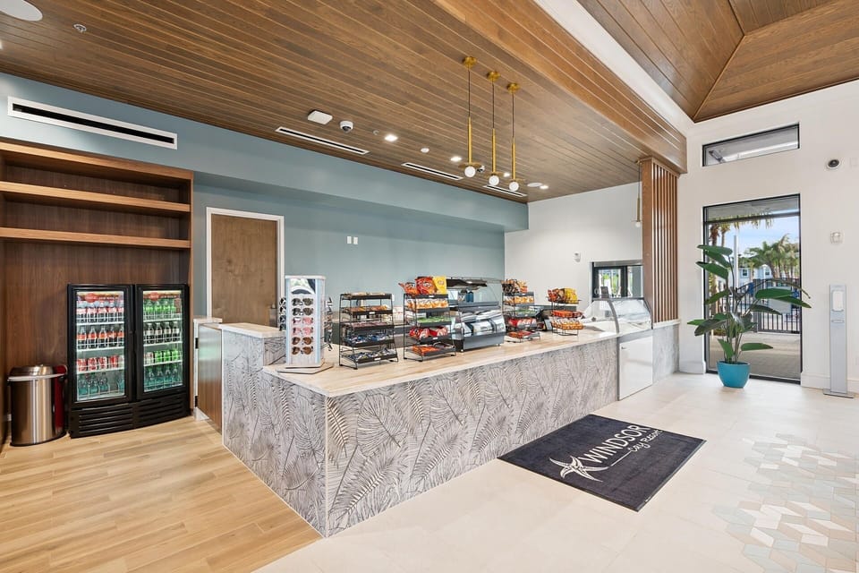 Townhome, 5 Bedrooms | Dining