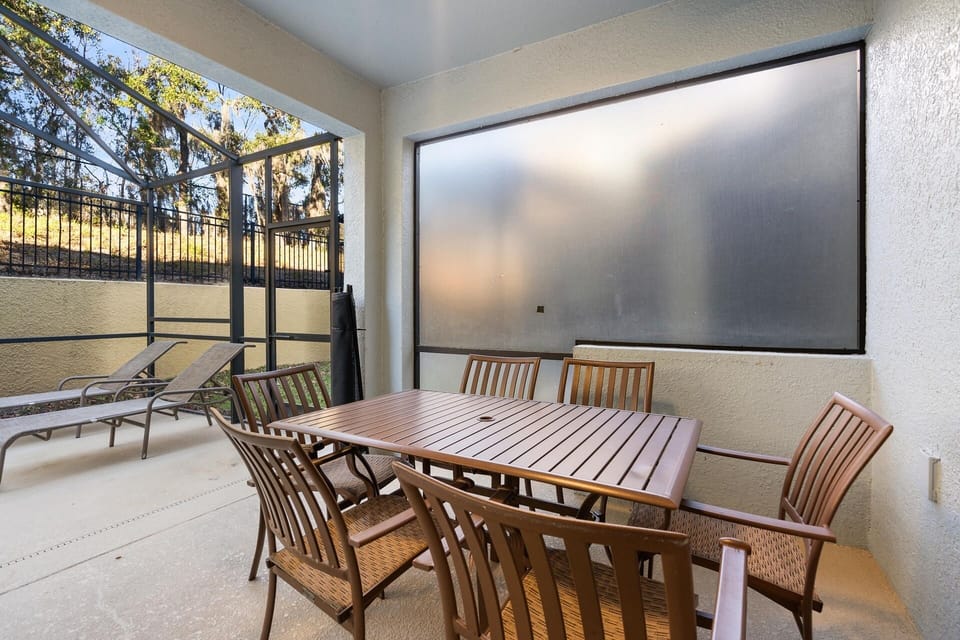 House, 6 Bedrooms | Outdoor dining