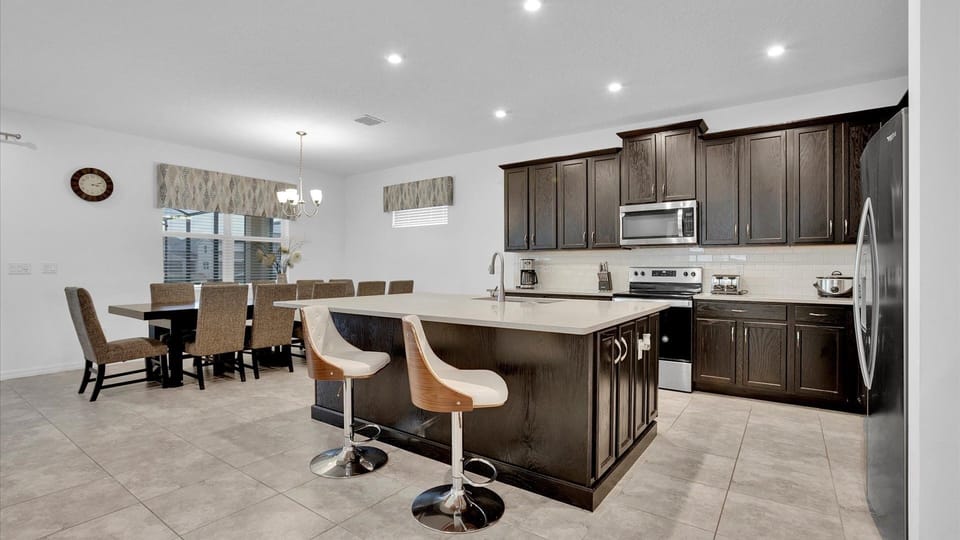 House, Multiple Bedrooms | Private kitchen | Coffee/tea maker, fridge, oven, toaster