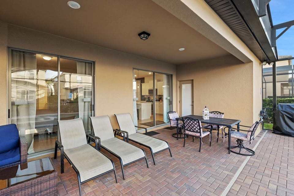House, 5 Bedrooms | Outdoor dining