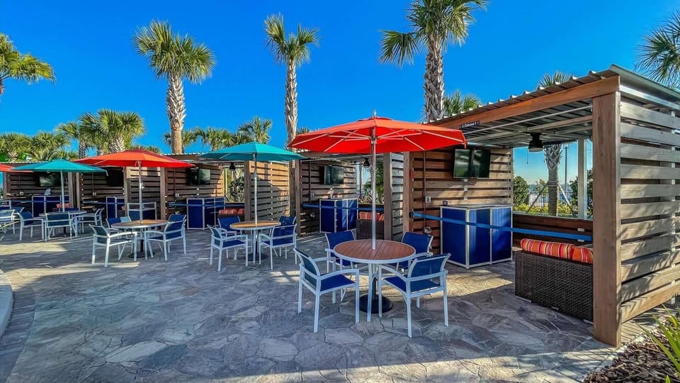 House, 5 Bedrooms | Outdoor dining