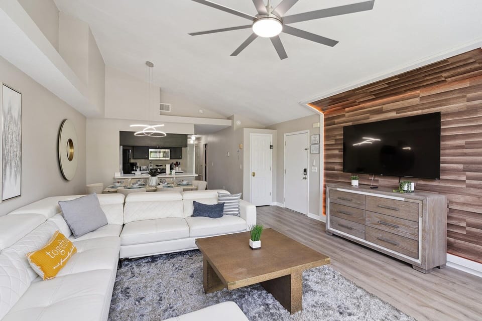 Condo, 3 Bedrooms | Living area | Smart TV