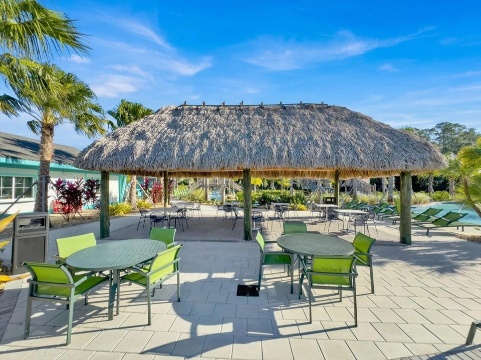 House, 5 Bedrooms | Outdoor dining