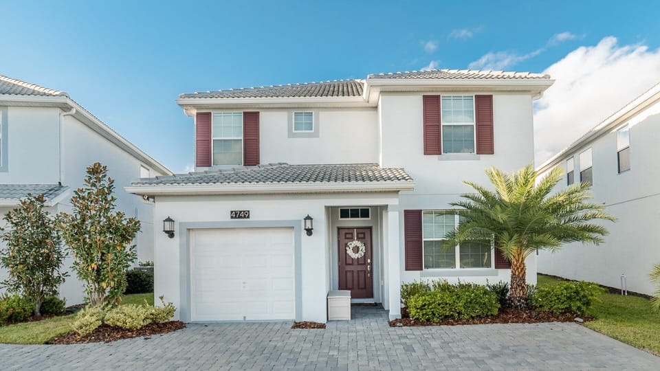 House, 5 Bedrooms | Exterior
