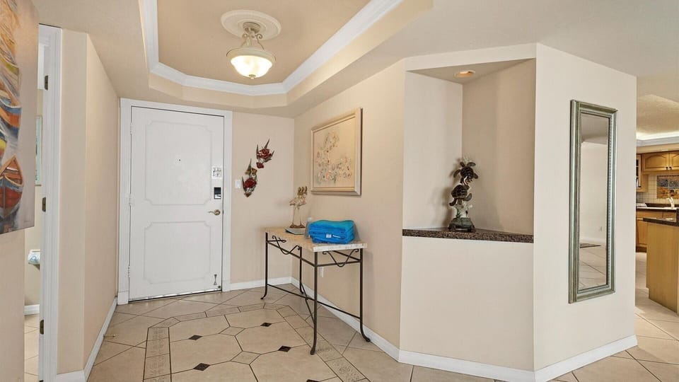 Condo, 3 Bedrooms | Interior