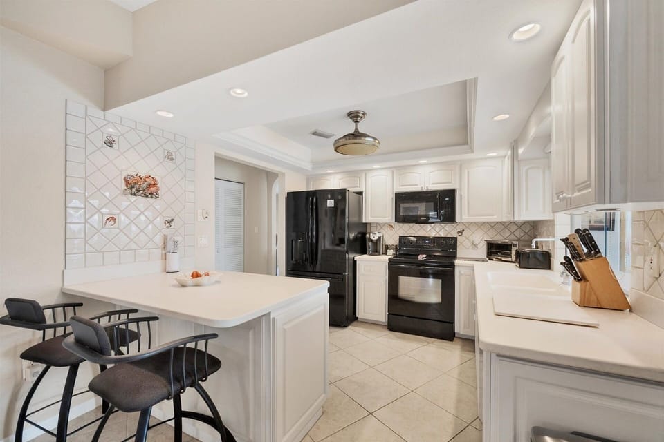 House, 3 Bedrooms | Private kitchen | Fridge, oven, coffee/tea maker, toaster