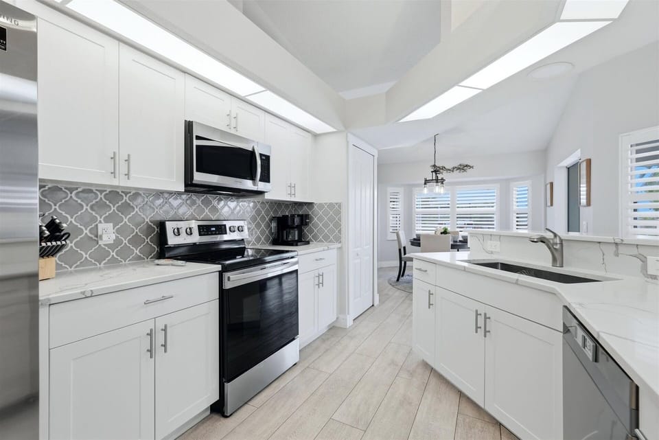 House, 3 Bedrooms | Private kitchen | Coffee/tea maker, fridge, oven, toaster