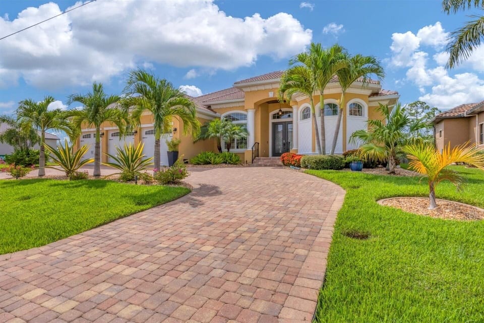 House, 3 Bedrooms | Exterior