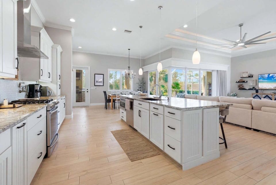 House, 3 Bedrooms | Private kitchen | Coffee/tea maker, fridge, oven, toaster