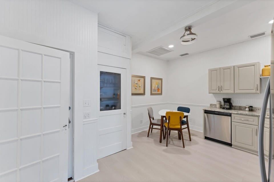 Apartment, 1 Bedroom | Dining
