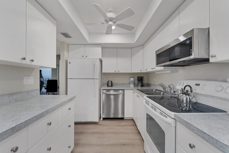 Condo, 2 Bedrooms | Private kitchen | Coffee/tea maker, fridge, oven, toaster