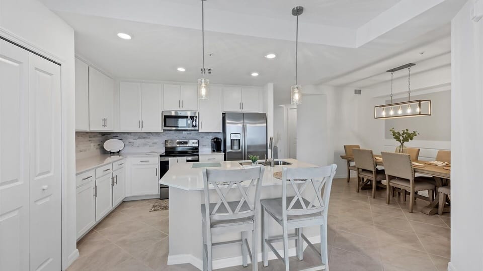 Condo, 3 Bedrooms | Dining