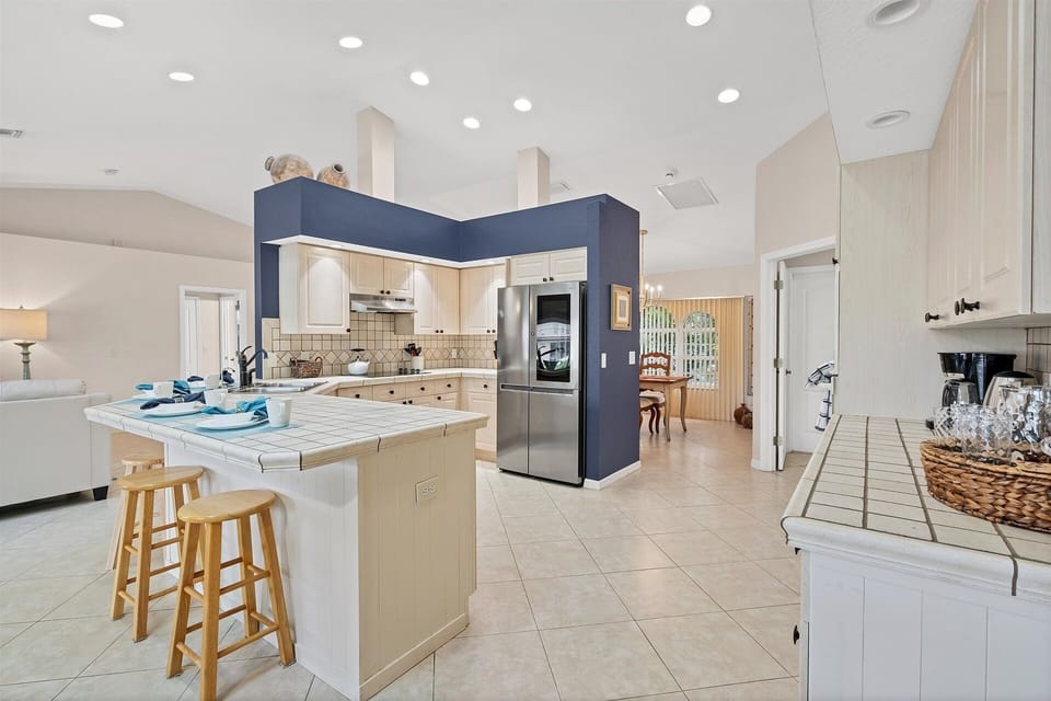 House, 3 Bedrooms | Private kitchen | Coffee/tea maker, fridge, oven, toaster