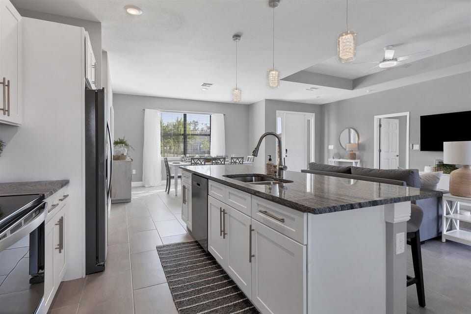 House, 3 Bedrooms | Private kitchen | Coffee/tea maker, fridge, oven, toaster