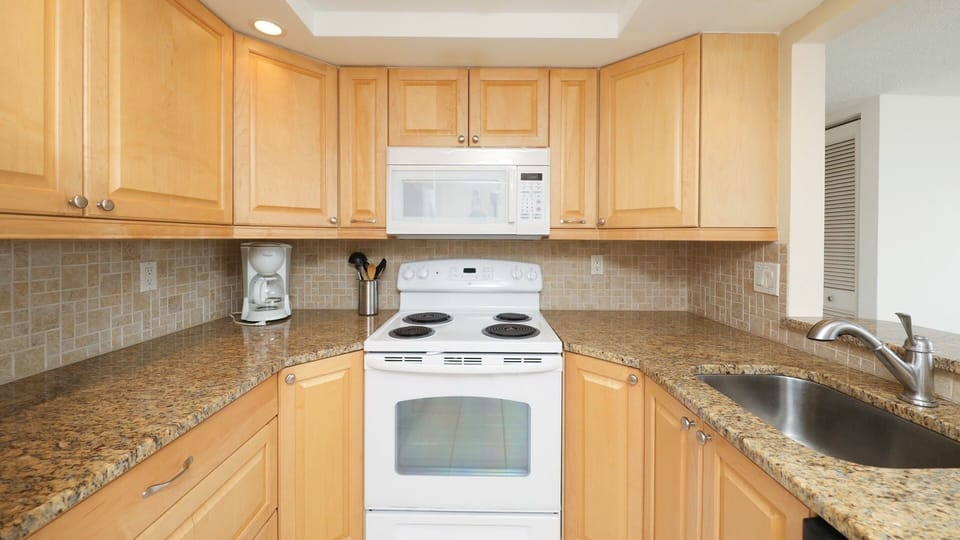 Condo, 2 Bedrooms | Private kitchen | Coffee/tea maker, fridge, oven, toaster