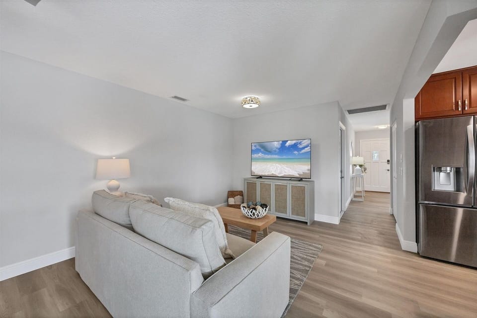 House, 3 Bedrooms | Living area | Smart TV