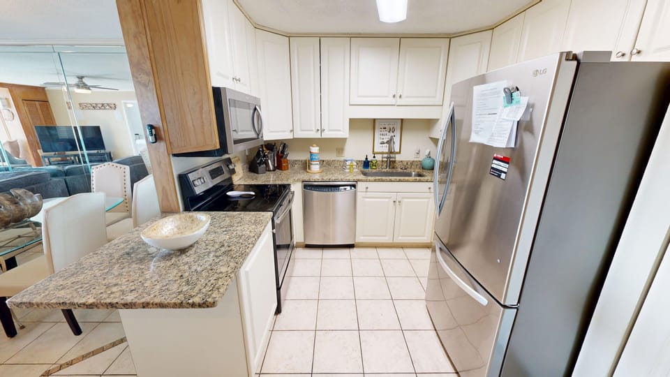Condo, 2 Bedrooms | Private kitchen | Coffee/tea maker, fridge, oven, toaster