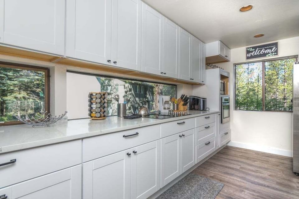 House, 3 Bedrooms | Private kitchen | Fridge, oven, coffee/tea maker, toaster
