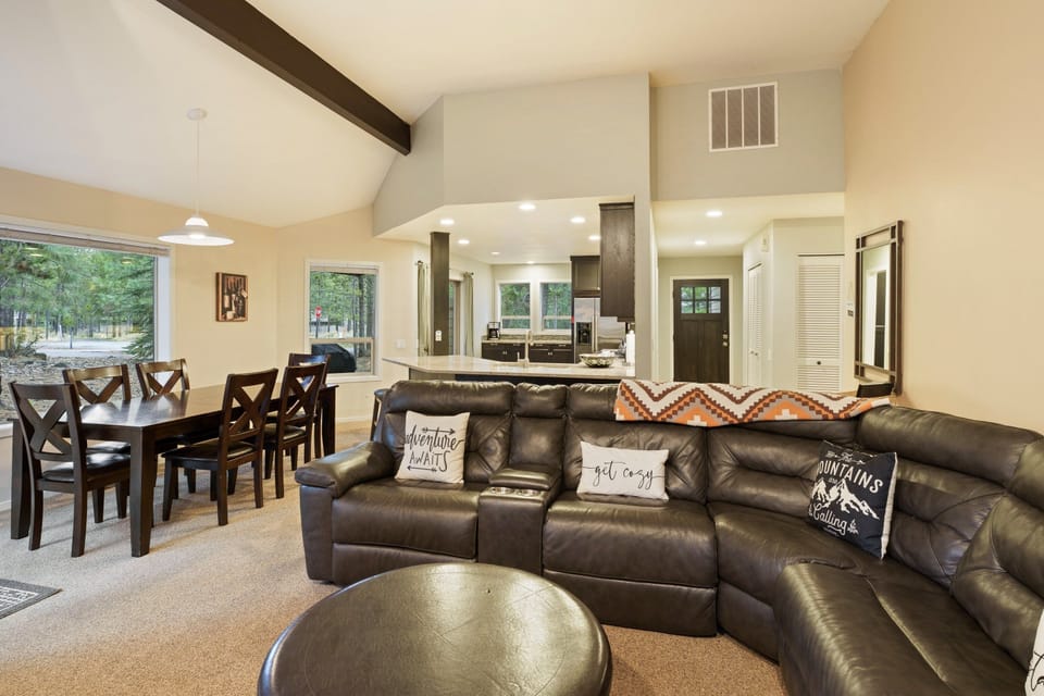 House, 3 Bedrooms | Living area