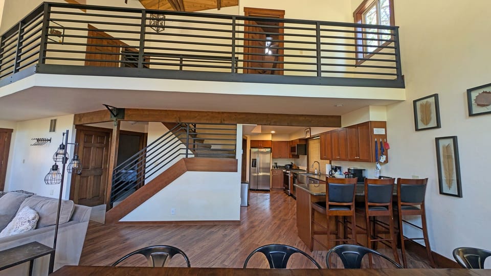 House, 5 Bedrooms | Interior