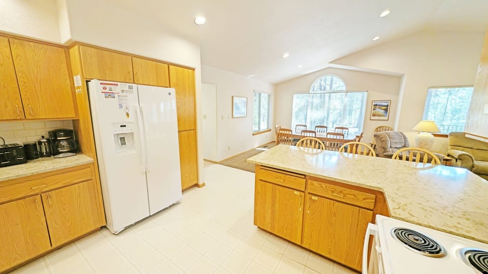 House, 4 Bedrooms | Interior