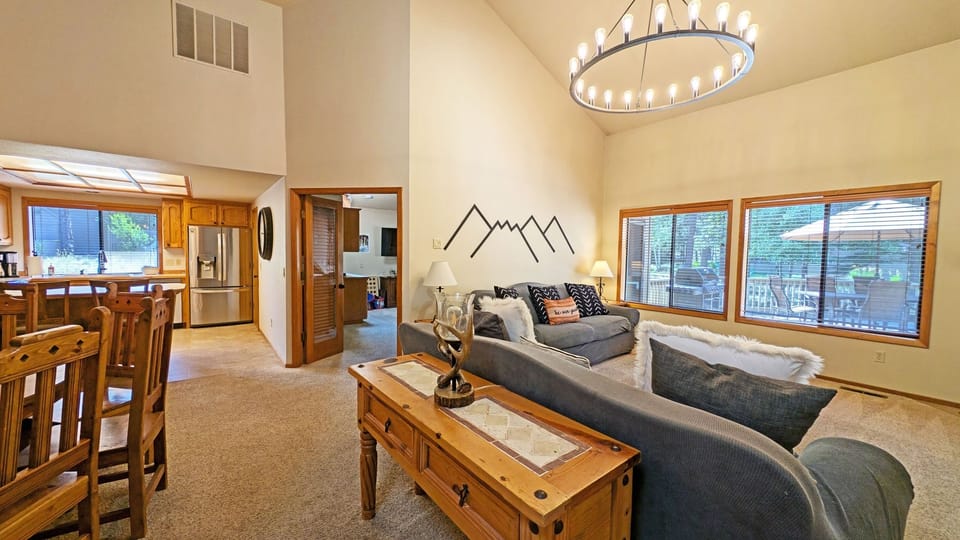 House, 3 Bedrooms | Living area | Smart TV
