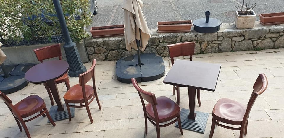 Standard Double Room, 1 Bedroom (Chambre Double) | Terrace/patio