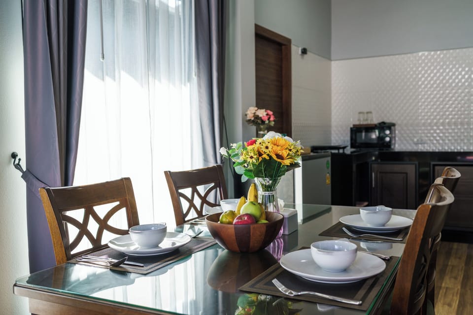 Family Villa | Private kitchen | Fridge, microwave, oven, stovetop