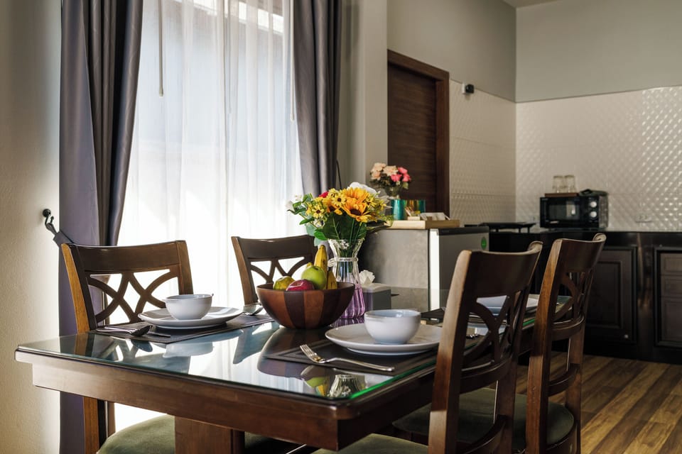 Family Villa | Private kitchen | Fridge, microwave, oven, stovetop