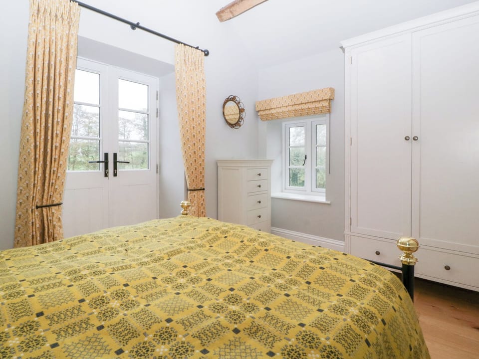 3 bedrooms, individually decorated, individually furnished, free WiFi