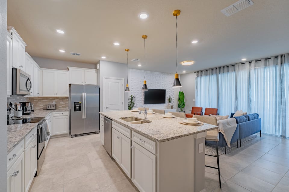 Villa (5 Bedrooms) | Private kitchen | Microwave, oven, highchair, blender