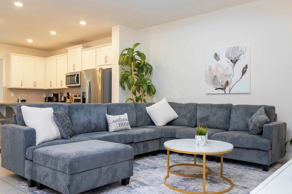 Villa (4 Bedrooms) | Living area | 42-inch Smart TV with cable channels