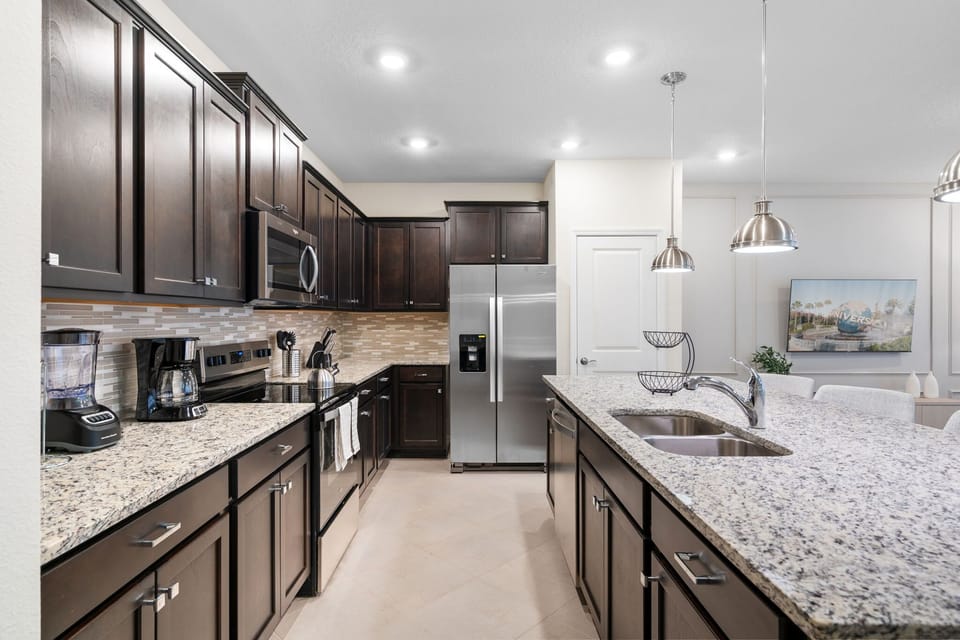 Villa (5 Bedrooms) | Private kitchen | Microwave, oven, highchair, blender